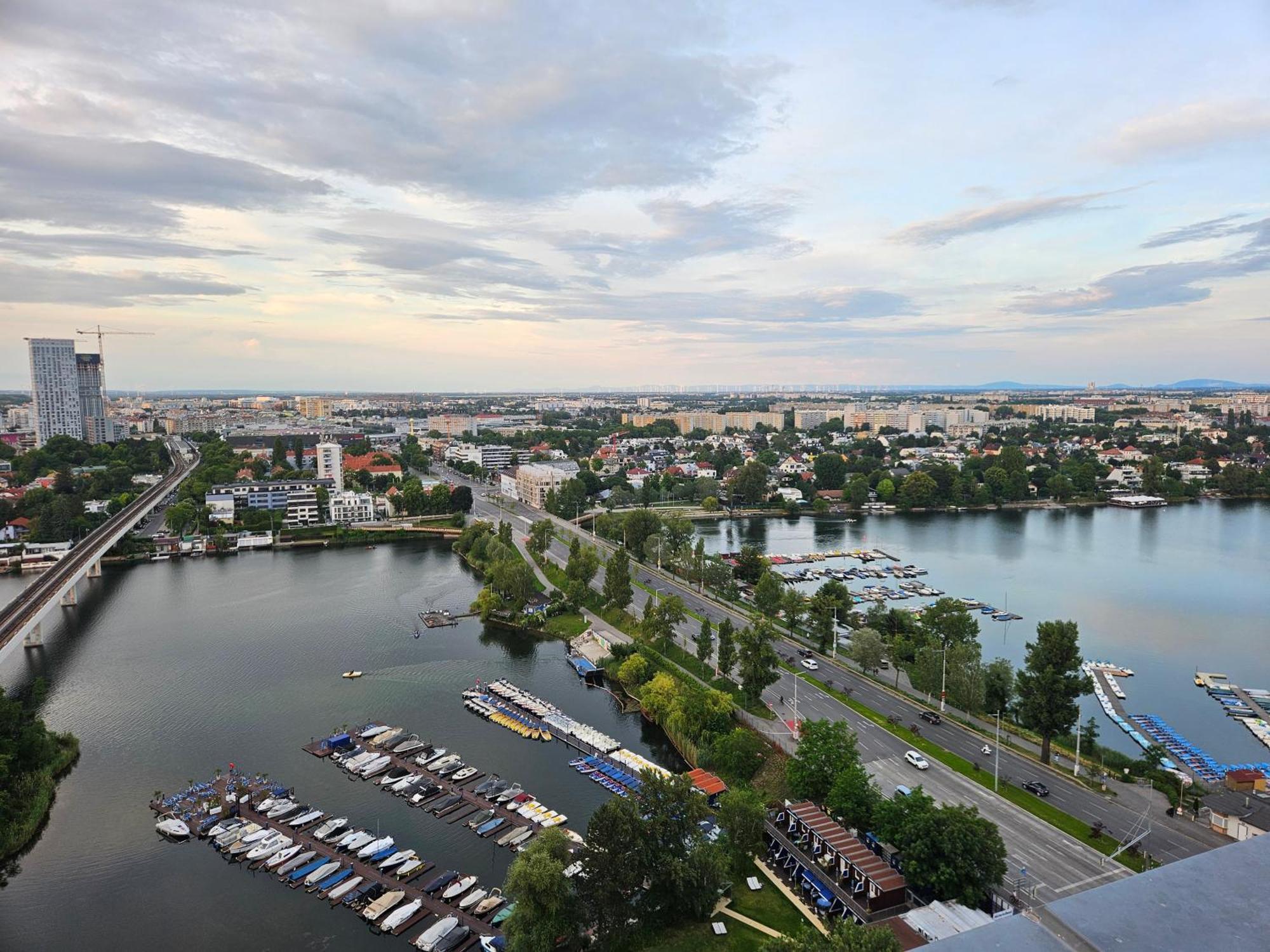 Yuki'S Place - Un-Vic, Danube Beach And Subway Near To Downtown Вена Экстерьер фото