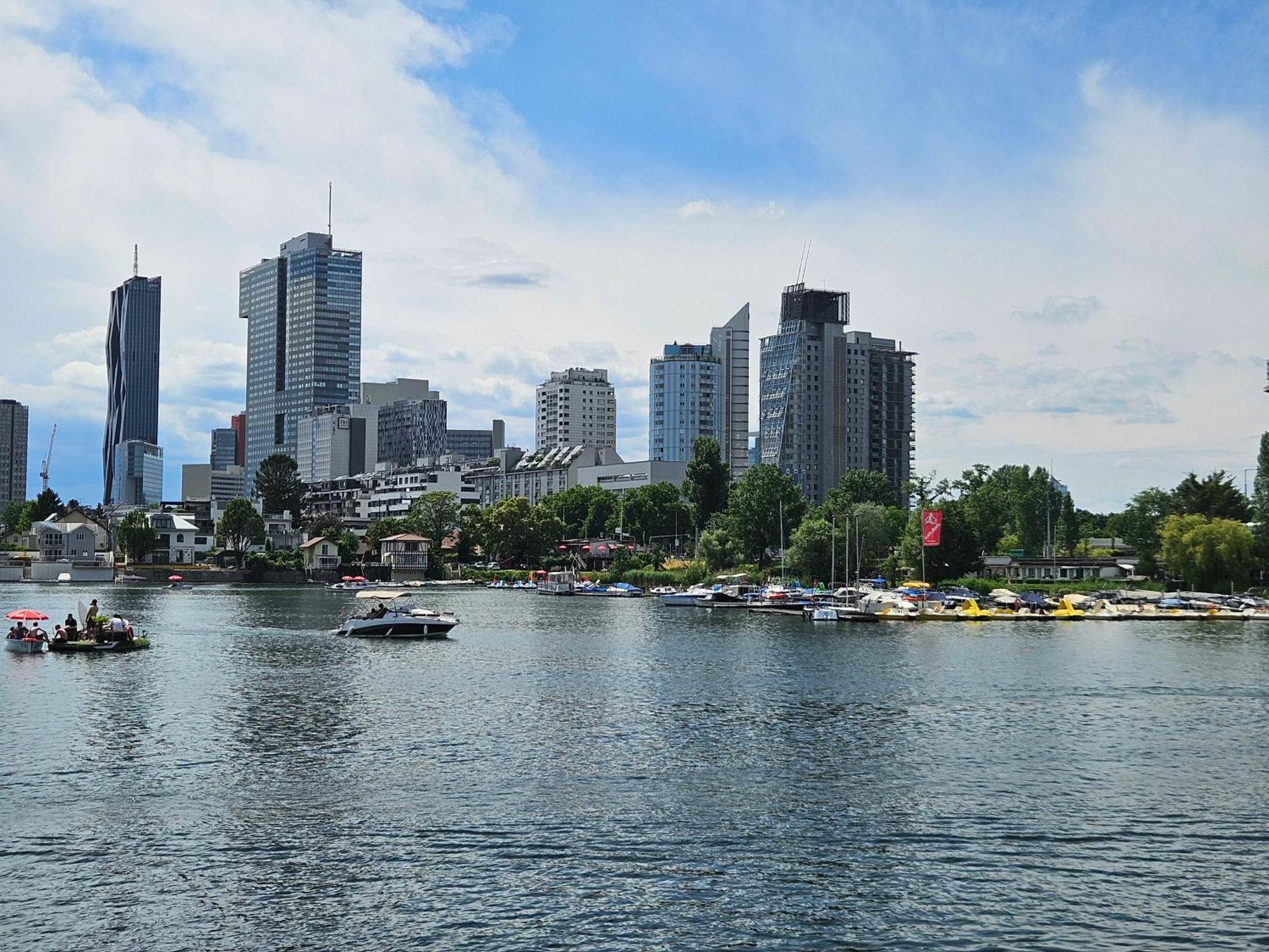 Yuki'S Place - Un-Vic, Danube Beach And Subway Near To Downtown Вена Экстерьер фото